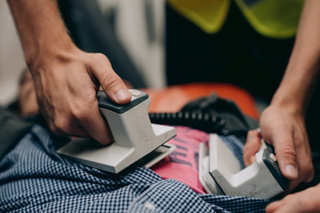 obligatorio tener un desfibrilador en tu empresa o gimnasio