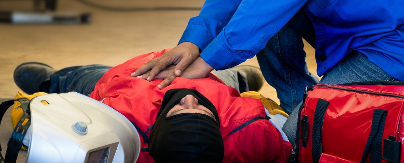 Cómo un desfibrilador salvar una vida en pocos minutos